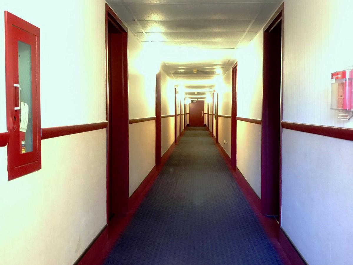 Adirondack Efficiencies Hotel Watertown Bagian luar foto