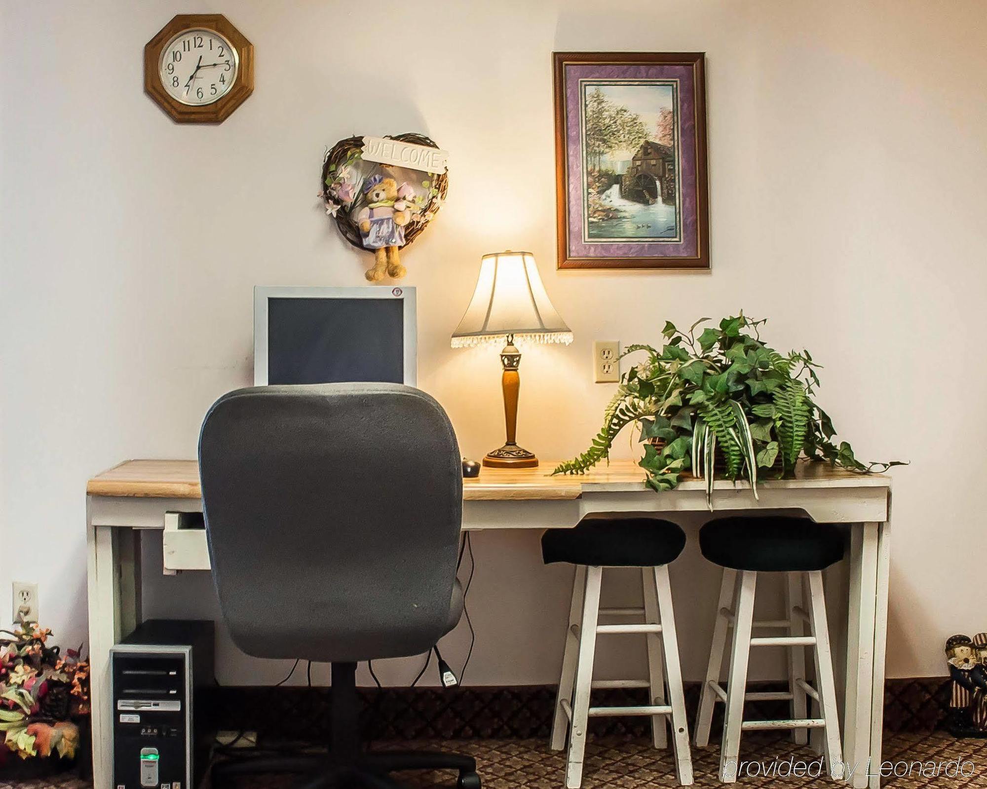 Adirondack Efficiencies Hotel Watertown Bagian luar foto