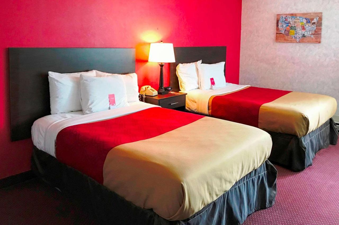 Adirondack Efficiencies Hotel Watertown Bagian luar foto