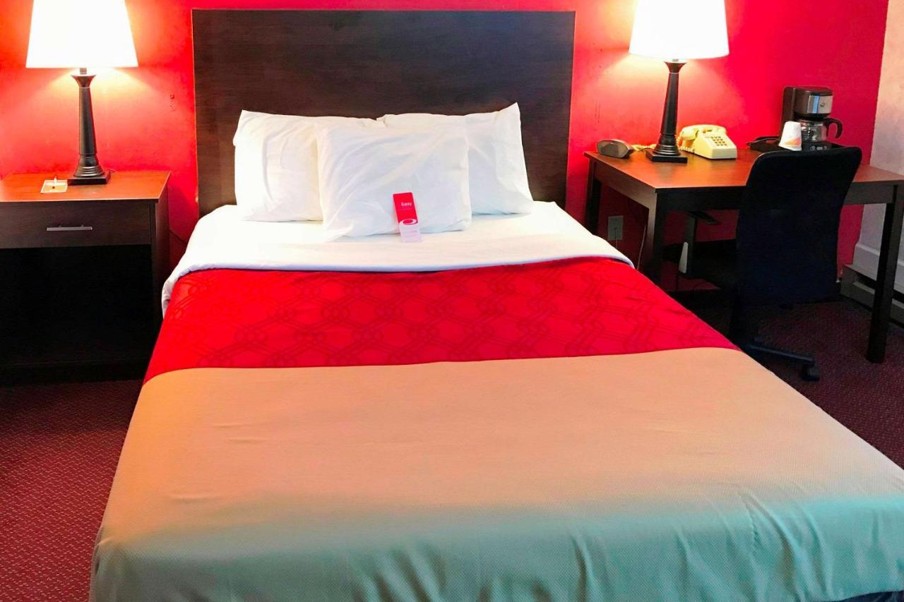 Adirondack Efficiencies Hotel Watertown Bagian luar foto